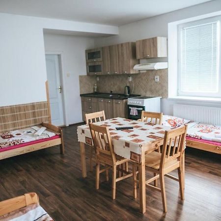 Klub U Namornika Dvůr Králové nad Labem Exterior foto