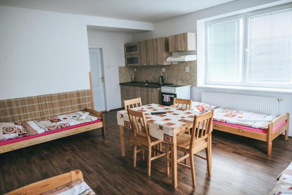 Klub U Namornika Dvůr Králové nad Labem Exterior foto
